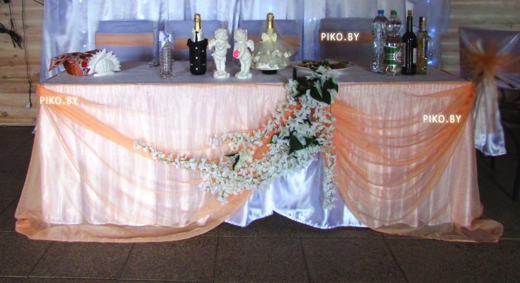 Свадьба стол молодоженов