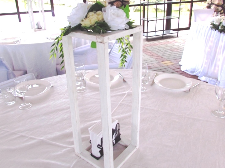 Высокие вазы