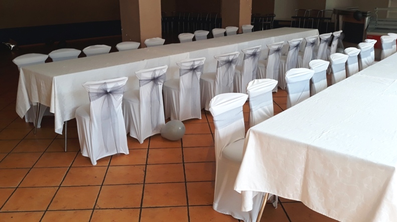 Чехлы на стулья на выпускной 2024